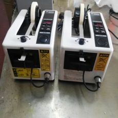 國產(chǎn)M-1000自動膠帶切割機(jī)/膠帶切割機(jī)/全自動膠紙切割機(jī)
